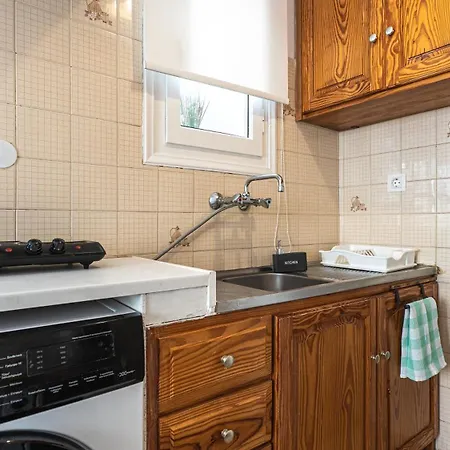 Tzivaeriparos Piso Livadi